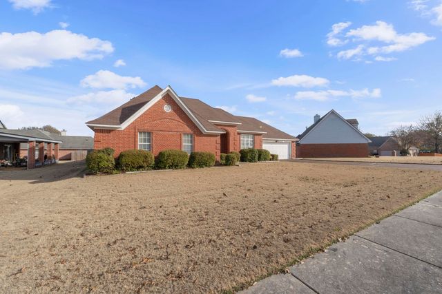 5180 WATER POINT DR, Memphis, TN 38141