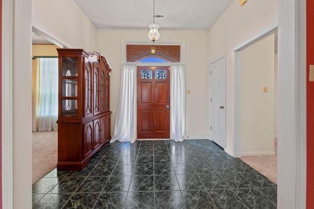 5180 WATER POINT DR, Memphis, TN 38141