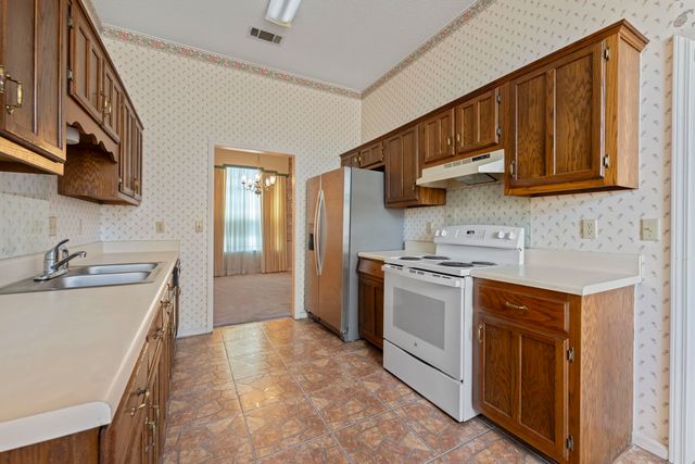 5180 WATER POINT DR, Memphis, TN 38141