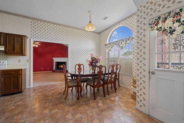 5180 WATER POINT DR, Memphis, TN 38141