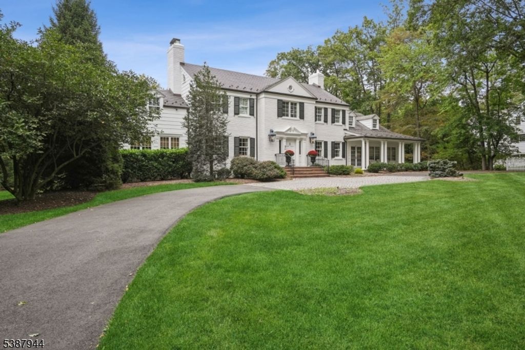 61 TAYLOR ROAD, Millburn Twp., NJ 07078