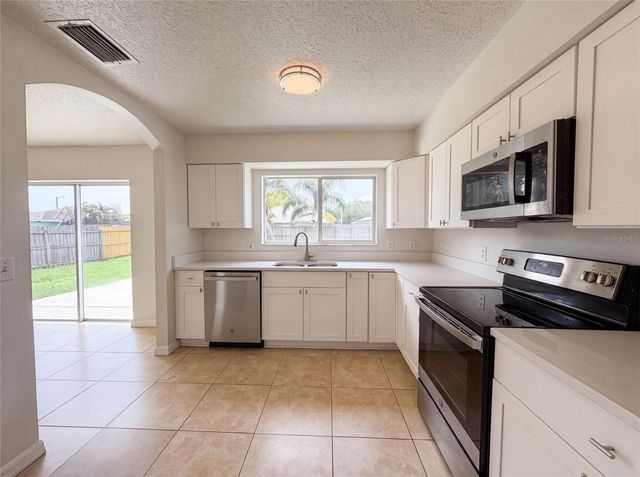 13236 PIKE LAKE DRIVE, Riverview, FL 33579