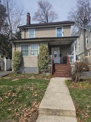 77 Warwick St, East Orange City, NJ 07017