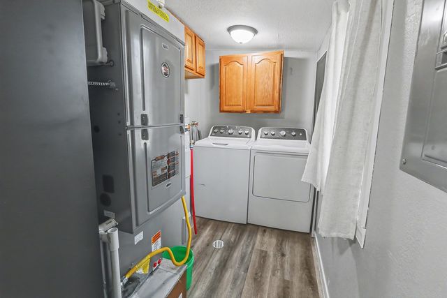 114 S Conrey Street, Knoxville, IA 50138