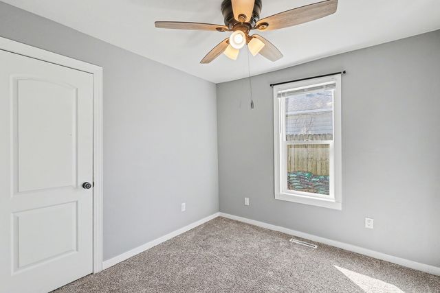 114 S Conrey Street, Knoxville, IA 50138