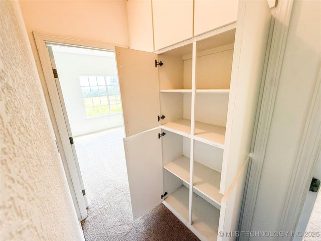 1490 Woodford, Lone Grove, OK 73401