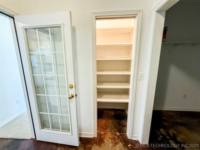 1490 Woodford, Lone Grove, OK 73401