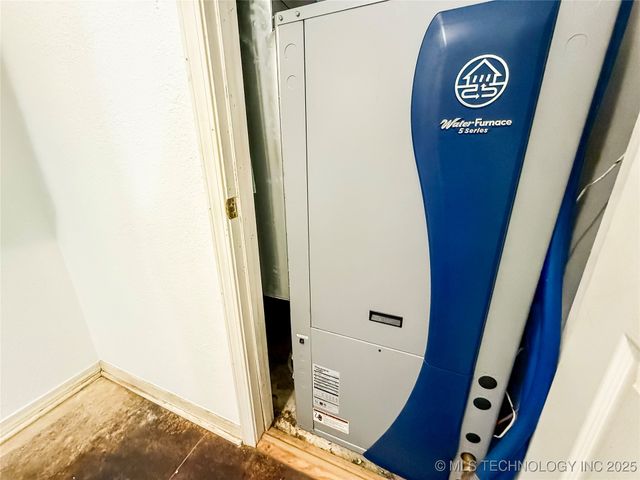 1490 Woodford, Lone Grove, OK 73401