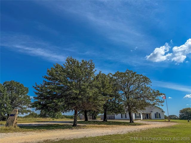 1490 Woodford, Lone Grove, OK 73401