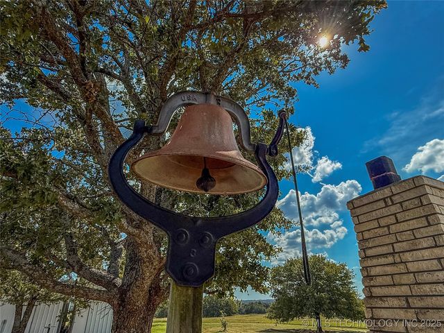 1490 Woodford, Lone Grove, OK 73401