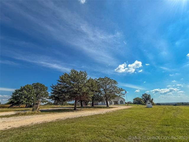 1490 Woodford, Lone Grove, OK 73401