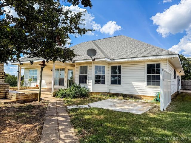 1490 Woodford, Lone Grove, OK 73401