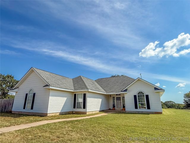 1490 Woodford, Lone Grove, OK 73401