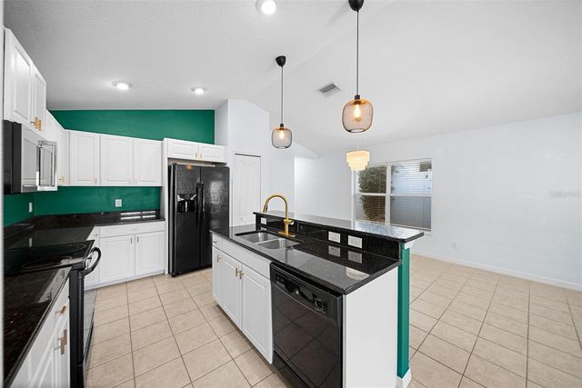 6511 PINE BREEZE RUN, Sarasota, FL 34243