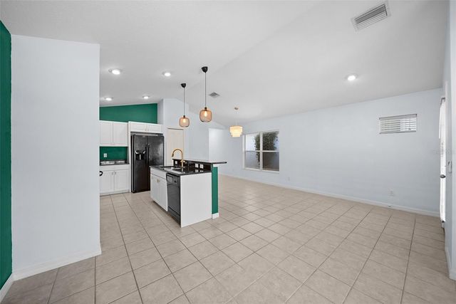 6511 PINE BREEZE RUN, Sarasota, FL 34243