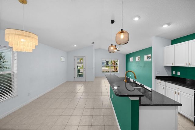 6511 PINE BREEZE RUN, Sarasota, FL 34243