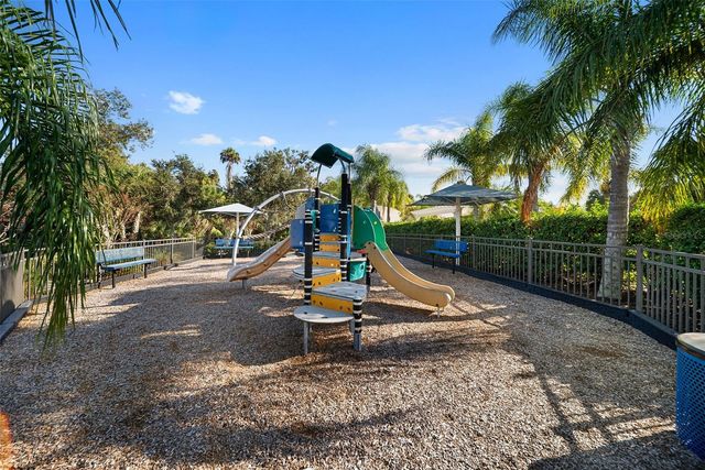 6511 PINE BREEZE RUN, Sarasota, FL 34243