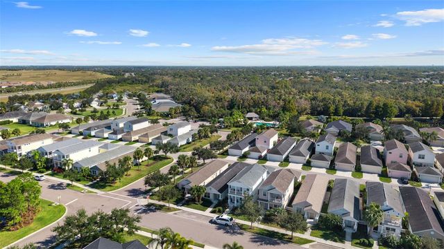 6511 PINE BREEZE RUN, Sarasota, FL 34243