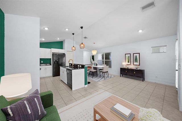 6511 PINE BREEZE RUN, Sarasota, FL 34243