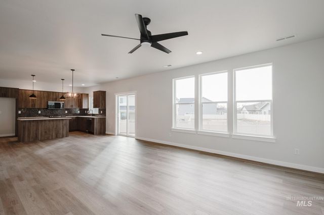 2952 N Schimigadoon Way, Eagle, ID 83616