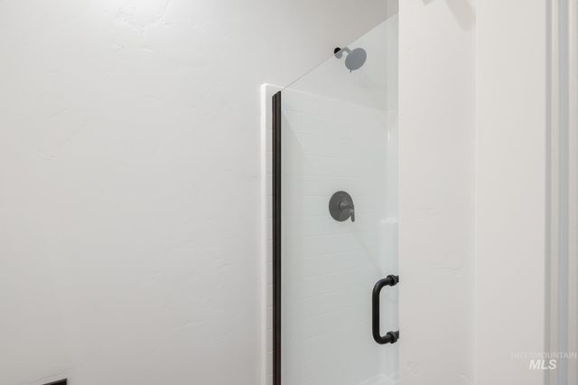 2952 N Schimigadoon Way, Eagle, ID 83616