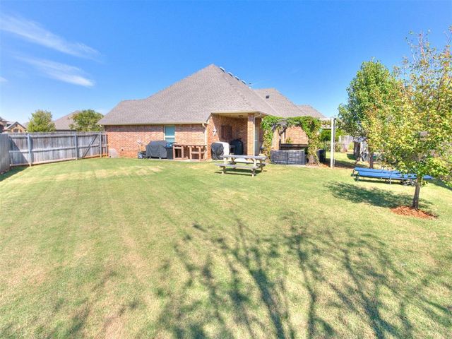 304 Clementine Road, Yukon, OK 73099