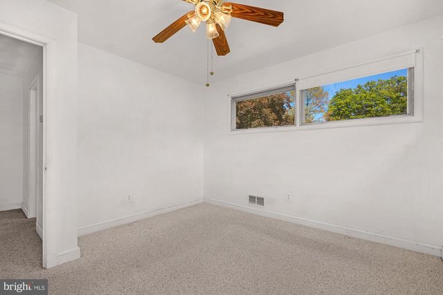 1112 GOLD MINE RD, Brookeville, MD 20833