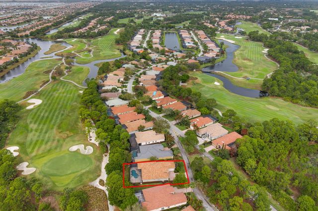 9113 One Putt Place, Port St. Lucie, Port St Lucie, FL 34986