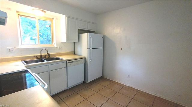 1728 Dylan DR, Virginia Beach, VA 23464