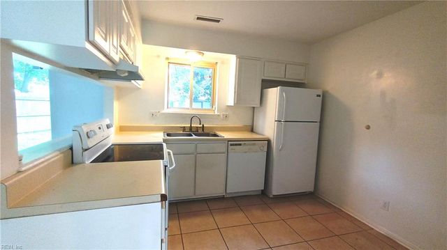 1728 Dylan DR, Virginia Beach, VA 23464