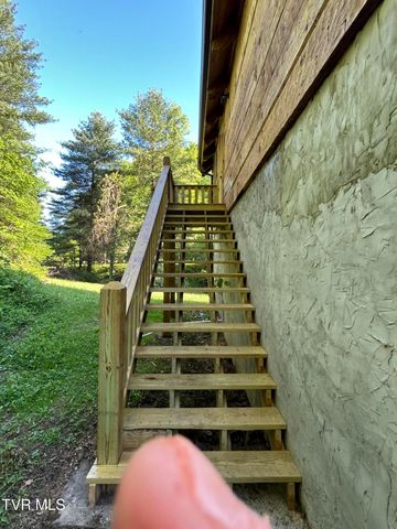4406 Lawson Hollow Road, Coeburn, VA 24230