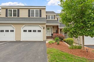 143 Bridle Cross Rd 143, Fitchburg, MA 01420
