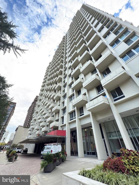 604-36 S WASHINGTON SQ #1013, Philadelphia, PA 19106