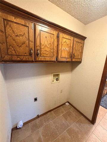 13120 Eastvalley Road, Oklahoma City, OK 73170