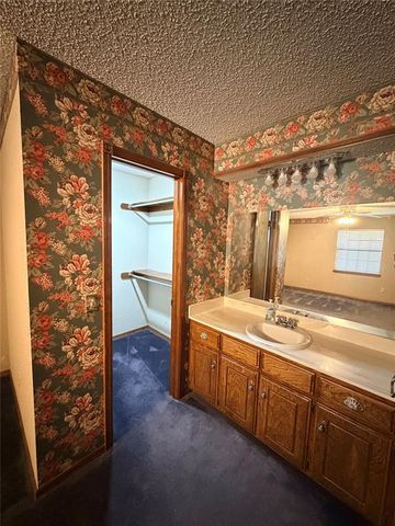 13120 Eastvalley Road, Oklahoma City, OK 73170