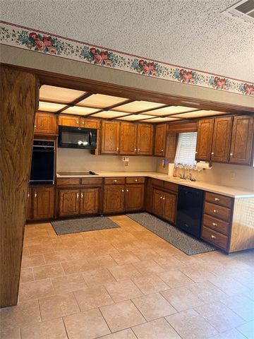 13120 Eastvalley Road, Oklahoma City, OK 73170