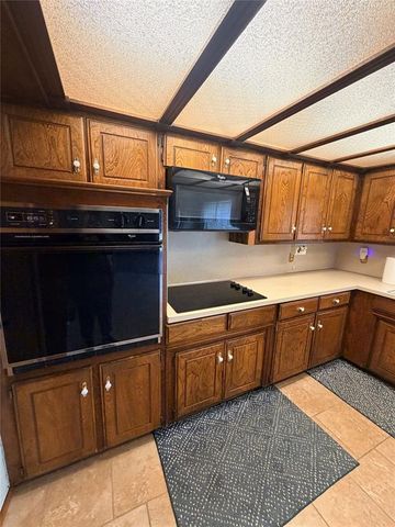 13120 Eastvalley Road, Oklahoma City, OK 73170