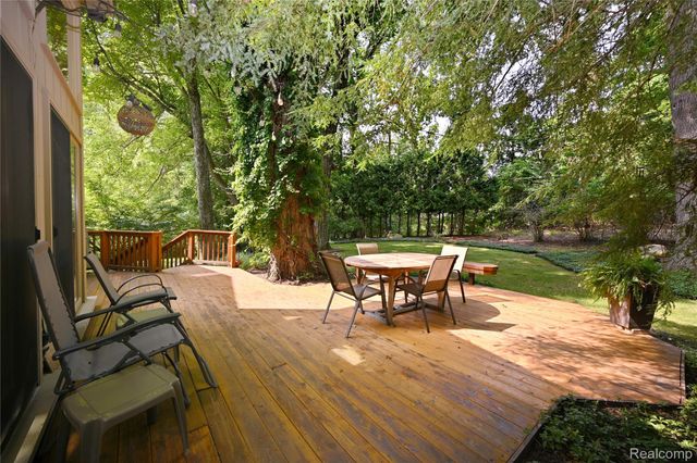 4780 Pickering Road, Bloomfield Hills, MI 48301