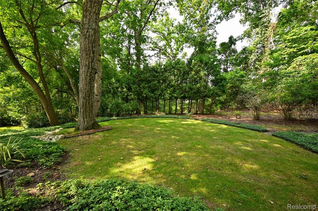 4780 Pickering Road, Bloomfield Hills, MI 48301