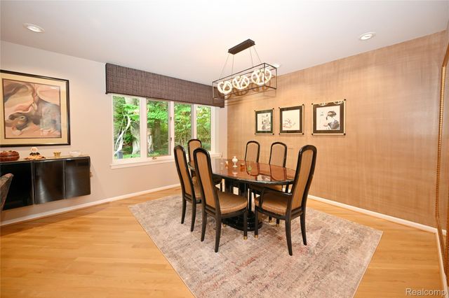 4780 Pickering Road, Bloomfield Hills, MI 48301