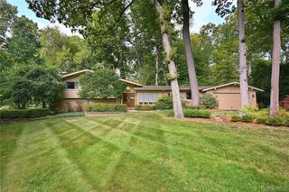 4780 Pickering Road, Bloomfield Hills, MI 48301