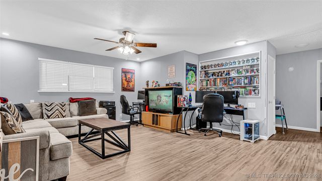 504 5th NW, Ardmore, OK 73401