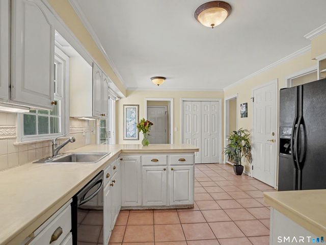 2435 Boston Post Road, Darien, CT 06820