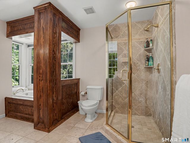 2435 Boston Post Road, Darien, CT 06820