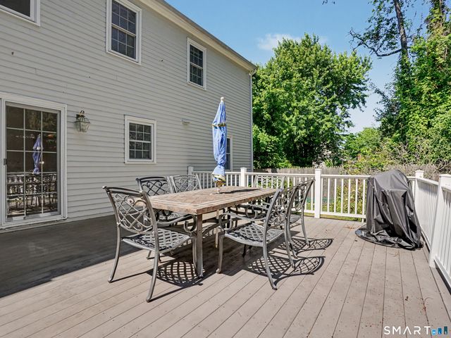2435 Boston Post Road, Darien, CT 06820
