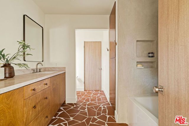 8140 Calabar Avenue, Playa Del Rey (los Angeles), CA 90293