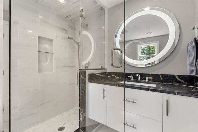 13 Conrad Cir, Wenham, MA 01984