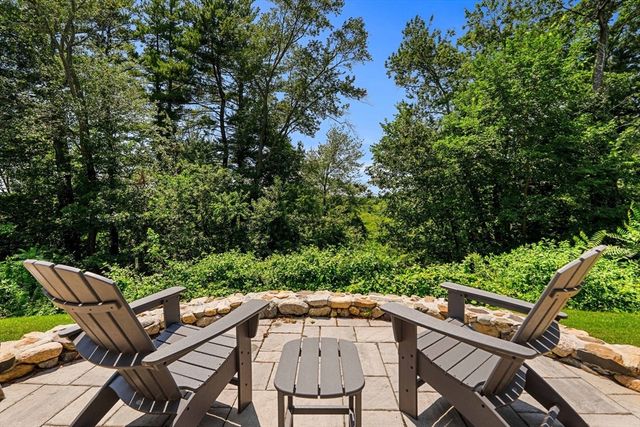 13 Conrad Cir, Wenham, MA 01984