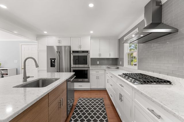 13 Conrad Cir, Wenham, MA 01984