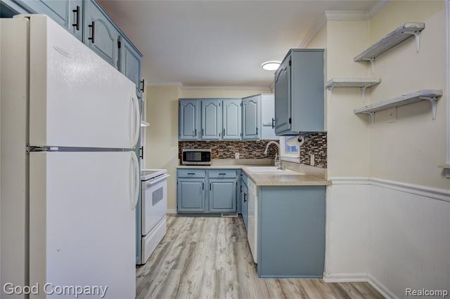 706 N Vermont Avenue, Royal Oak, MI 48067